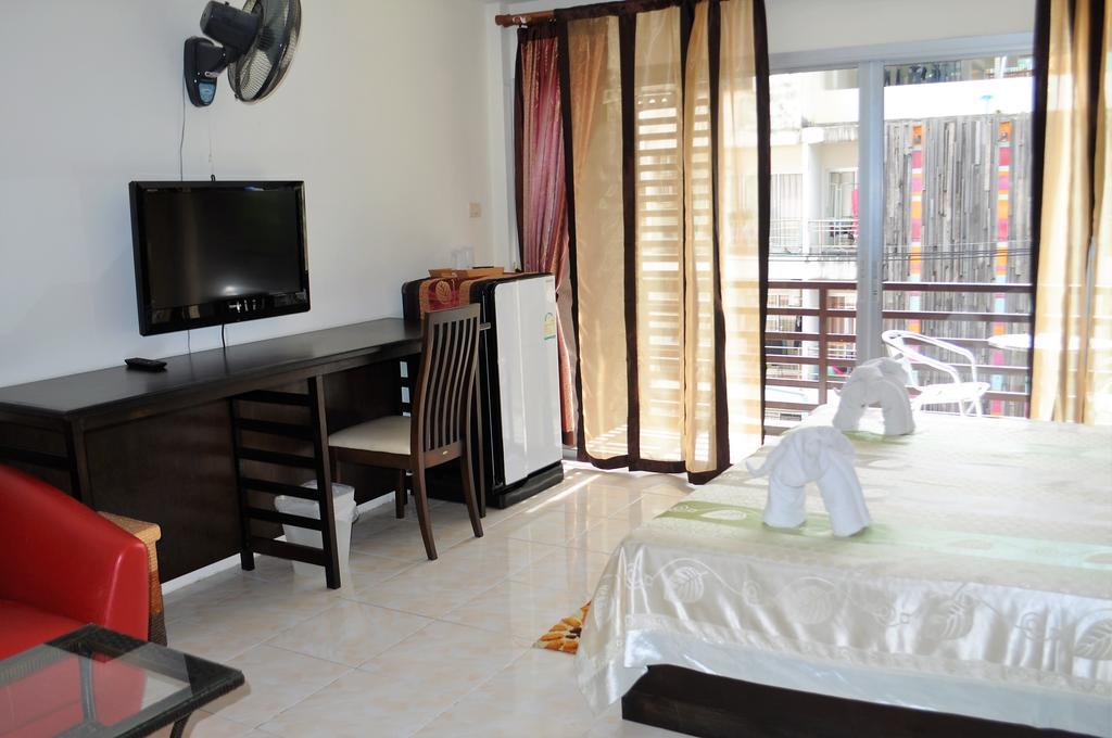 Thai Classic Hotel Patong Экстерьер фото