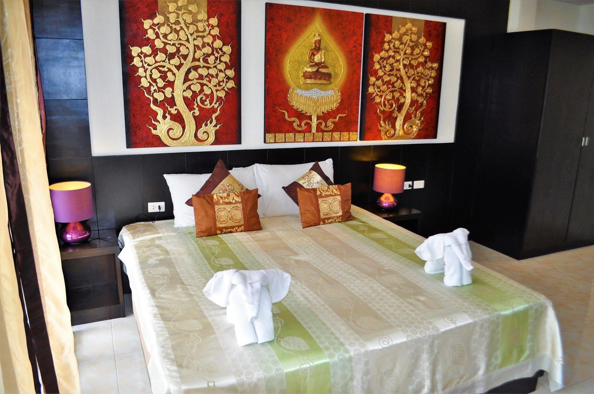 Thai Classic Hotel Patong Экстерьер фото